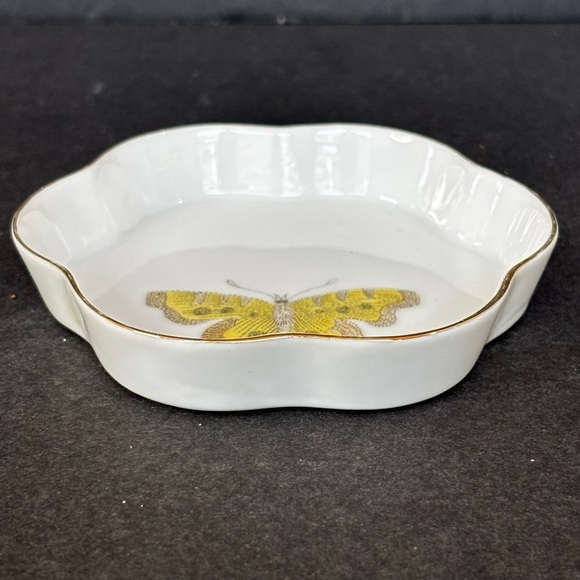Fitz and Floyd 3-3/4" Butterfly Papillon Scalloped Dish Gold Trim Trinket Dish - Picture 2 of 7